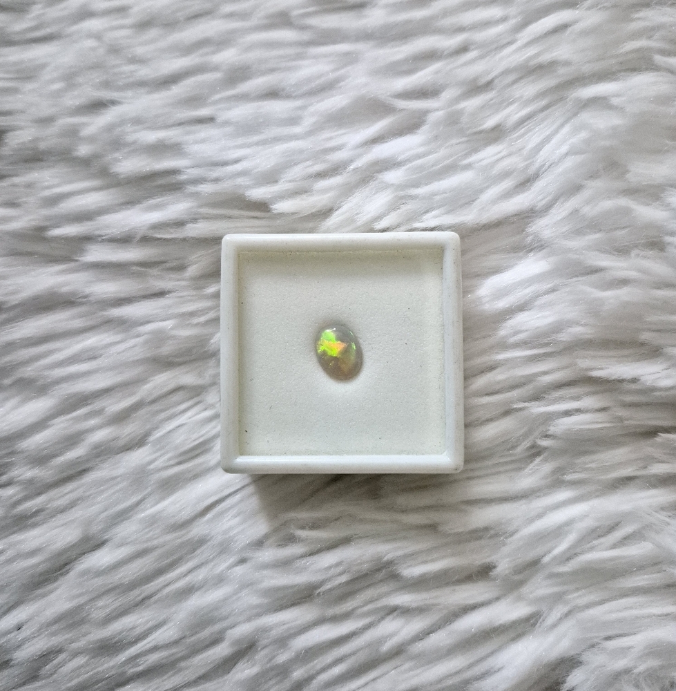 1.07Ct Solid Australian Opal Gemstone